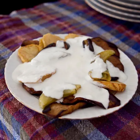 Sahin & Restaurant בית הארחה